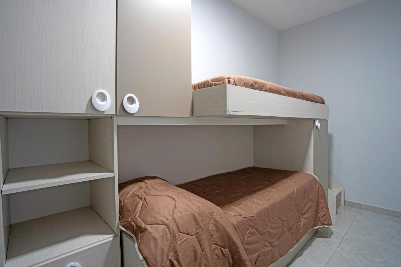 Giovi'S Apartments Castellammare di Stabia Εξωτερικό φωτογραφία